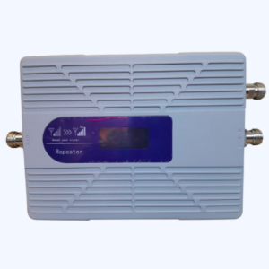 4G 5G signal repeater with antennas