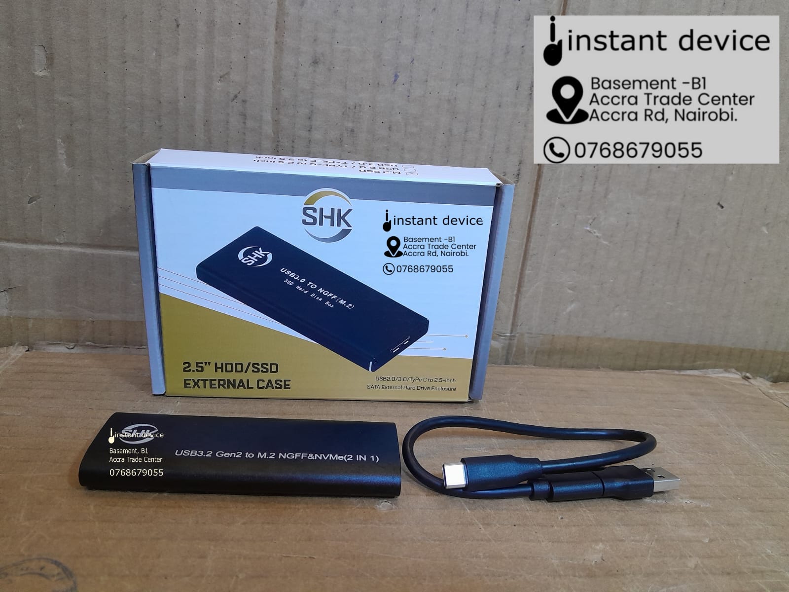 2-in-1 M.2 SSD enclosure supporting NVMe and SATA